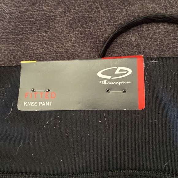 New Champion fitted knee pants size Small - Picture 8 of 8